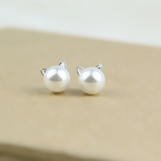 pearly cat stud earrings